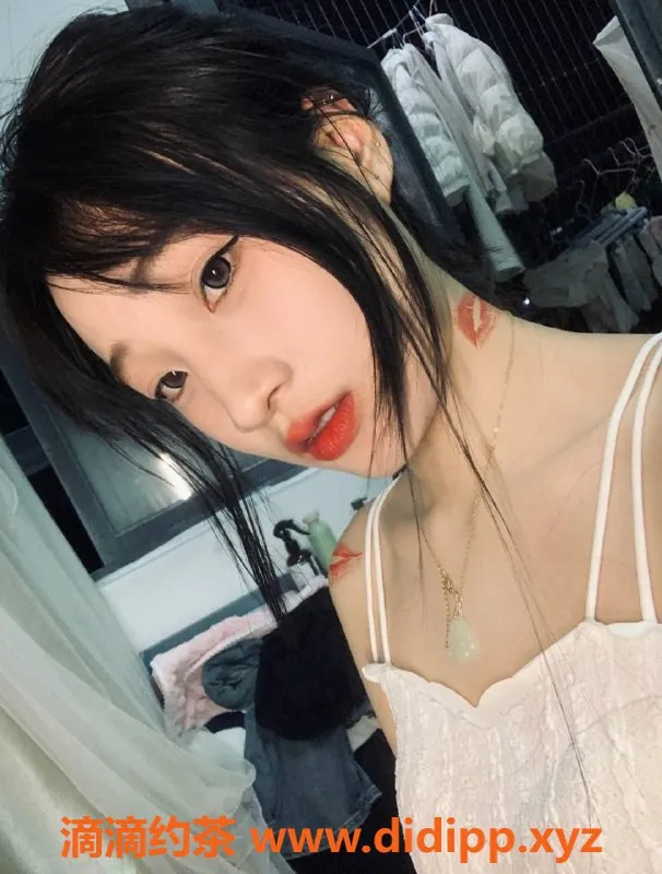 成都楼凤-成华区雪雪，170美少女，优质服务荐！