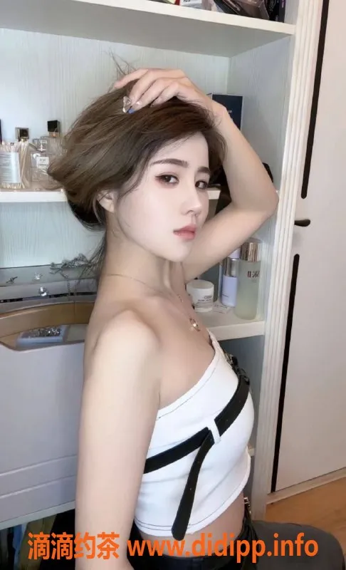 东莞楼凤-常平菲菲，高级服务3000元，尽享奢华体验