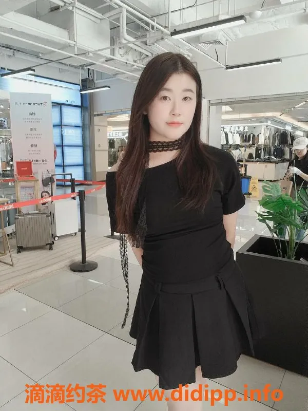 珠海楼凤-珠海馨儿，性感尤物，体验极致服务！