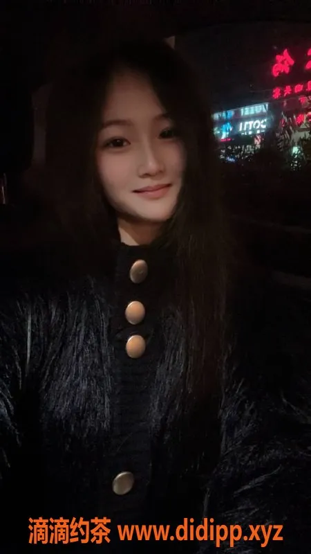 长沙楼凤-长沙雨花区飘飘，18岁160cm，45kg，服务贴心