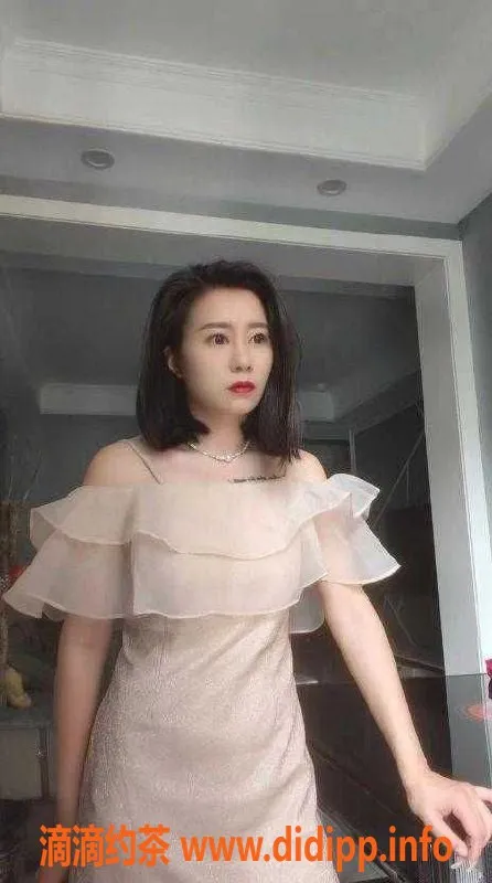 深圳楼凤-龙华骚美眉倩倩，32岁，165cm，400元体验