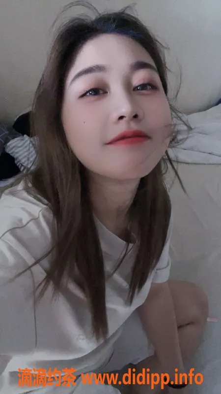 重庆楼凤-享受胖太阳的温暖服务，随时预约！