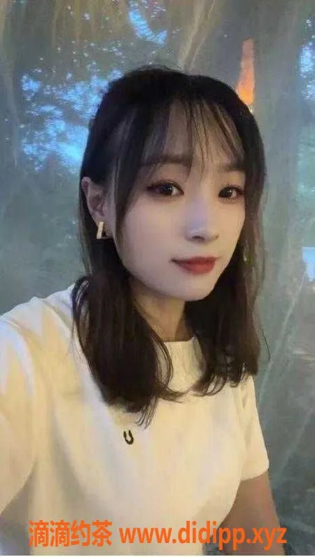 深圳楼凤-龙华骚美眉倩倩，32岁，165cm，400元体验