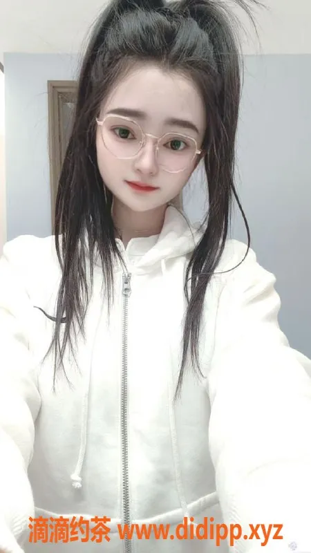 南昌楼凤资源信息,青云谱柳曼，26岁娇小美臀，600起价，服务多样