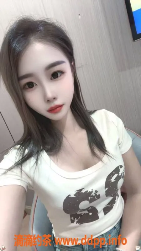 广州楼凤-荔湾区雅静，550元大胸御姐服务