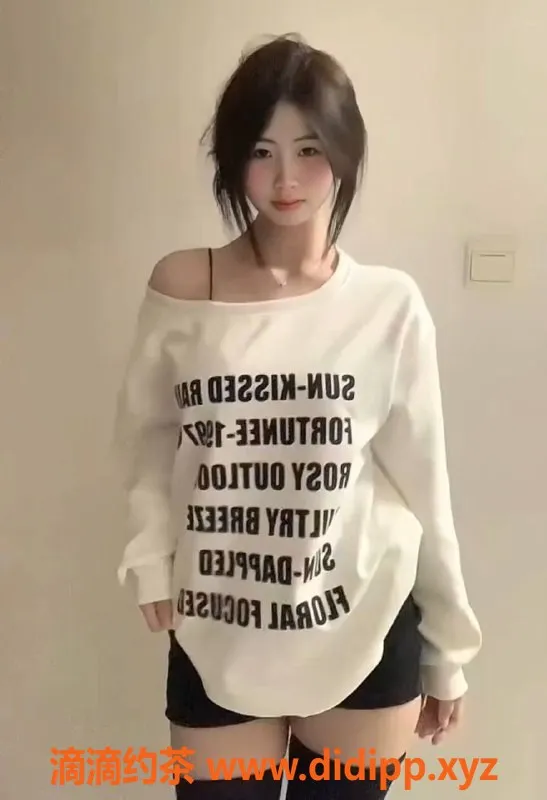 杭州楼凤资源信息,上城小鱼儿，甜美可人，私聊优惠等你来！