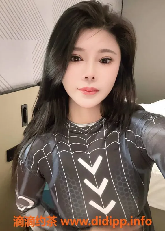 佛山楼凤-佛山金沙洲楠栖，天然F奶，800元起