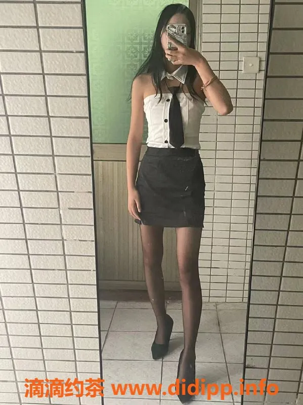 深圳楼凤-龙华晓晓，身材火辣，服务超赞