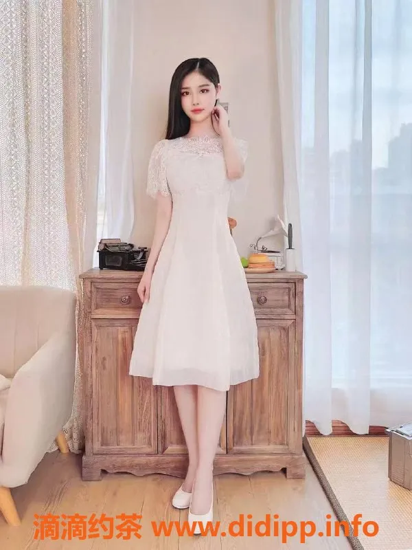 广州楼凤-佛山桃子，御姐大长腿享鸳鸯浴服务