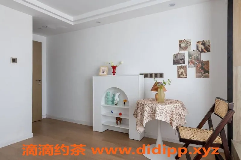 厦门楼凤-厦门高端陪玩，19岁女大学生仅699元/小时