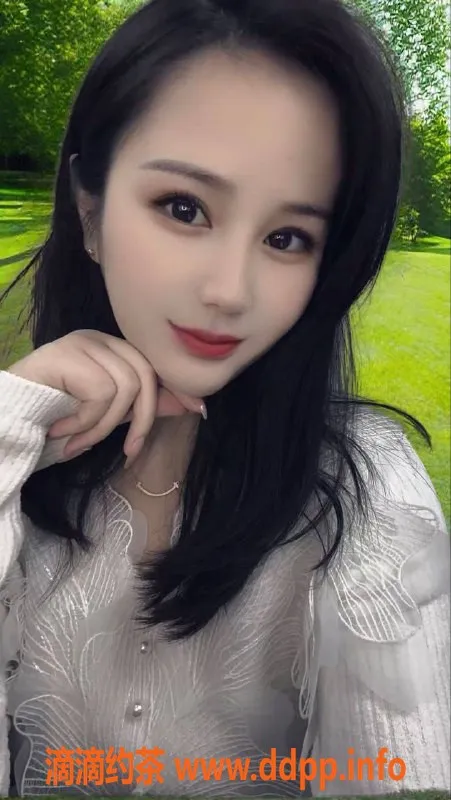 郑州楼凤-郑州火火主播，26岁165cm，胸围36C，陪洗服务优惠