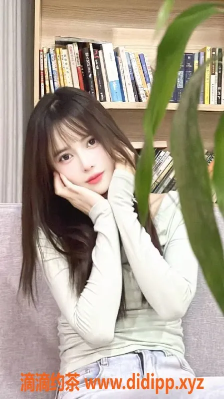 广州楼凤-荔湾嫩妹欣欣 上门服务仅需10P