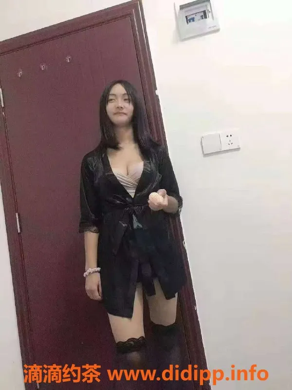 深圳楼凤-龙华20岁小琳，162cm，34C学生妹