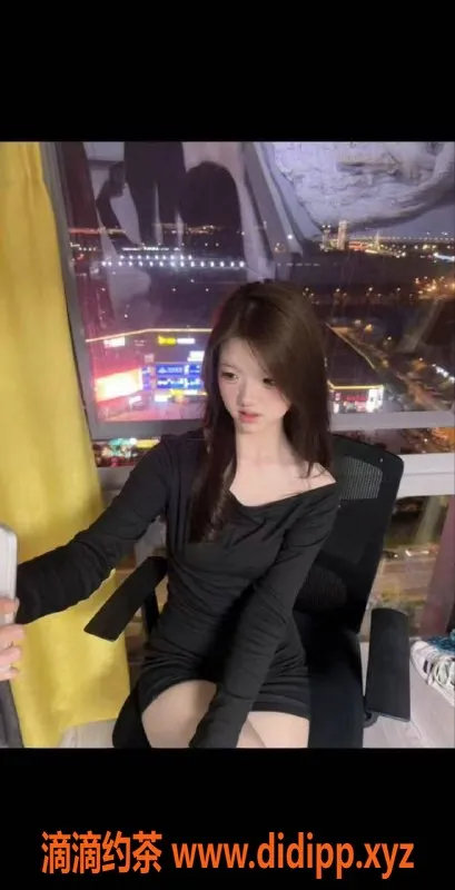 苏州楼凤-苏婷，姑苏美女，服务优质，私聊咨询