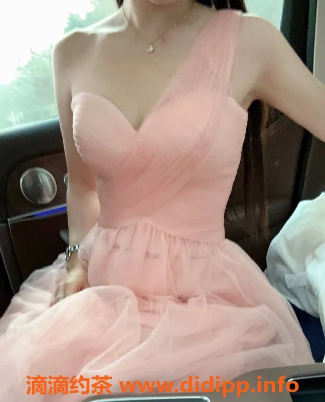 成都楼凤-高新区红牌御姐言，7p 11pp服务等你来体验