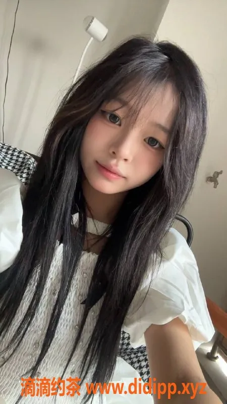 广州楼凤-佛山夏菲儿，700起蛇吻服务等你来试