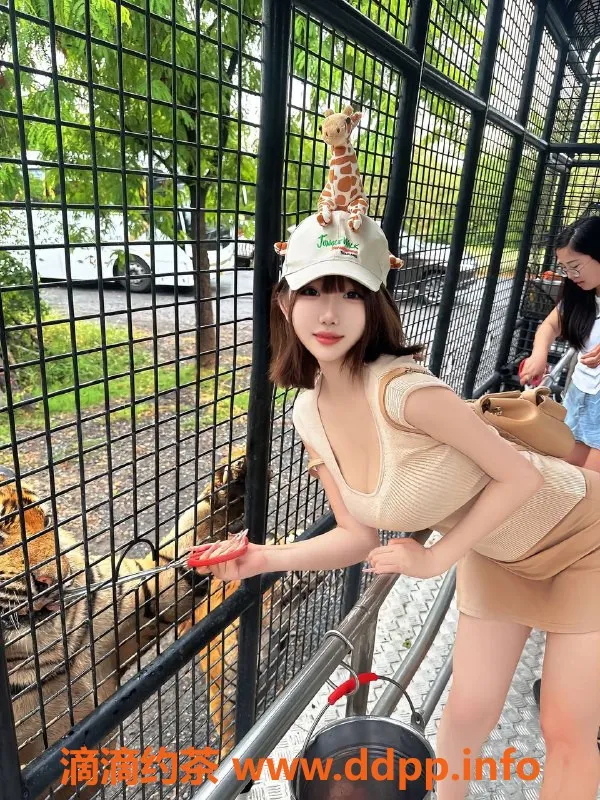 北京楼凤-北京甜筒 178大长腿 真实D杯