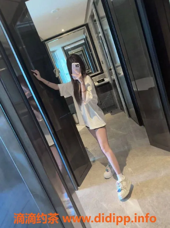 上海楼凤-静安苏婉儿，167cm，42kg，服务项目多样