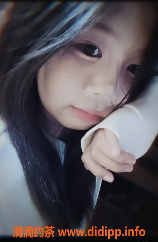 成都楼凤-成华区微坦嫩妹紫萱，170cm大奶服务超赞！