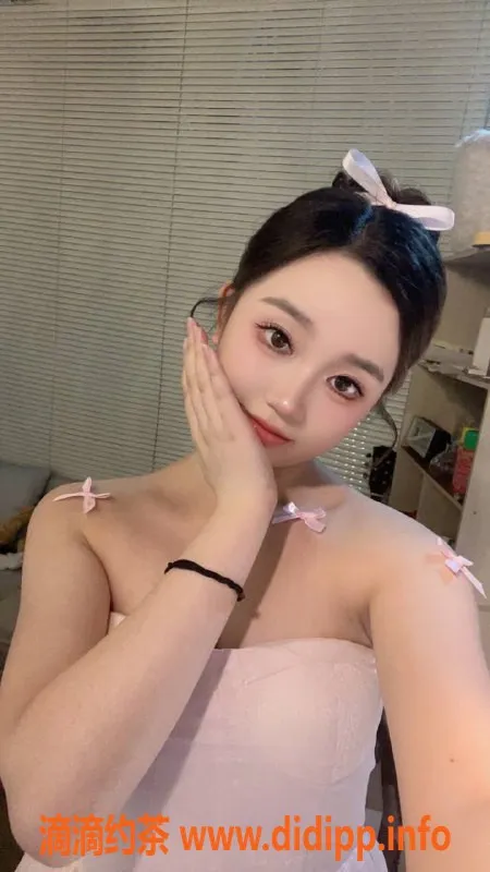 广州楼凤-白云嫩妹白兔兔，700元体验服务