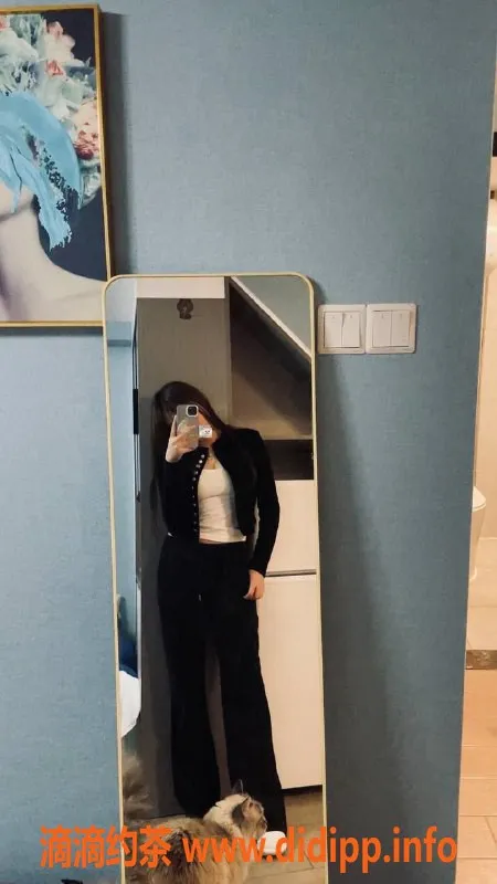 广州楼凤-天河小雪，600元私聊的小嫩妹