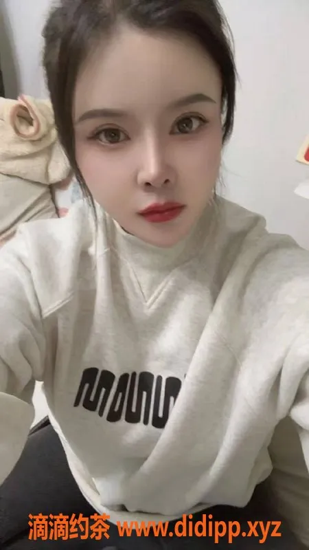 广州楼凤-白云人妻琳琳，400元体验温柔服务