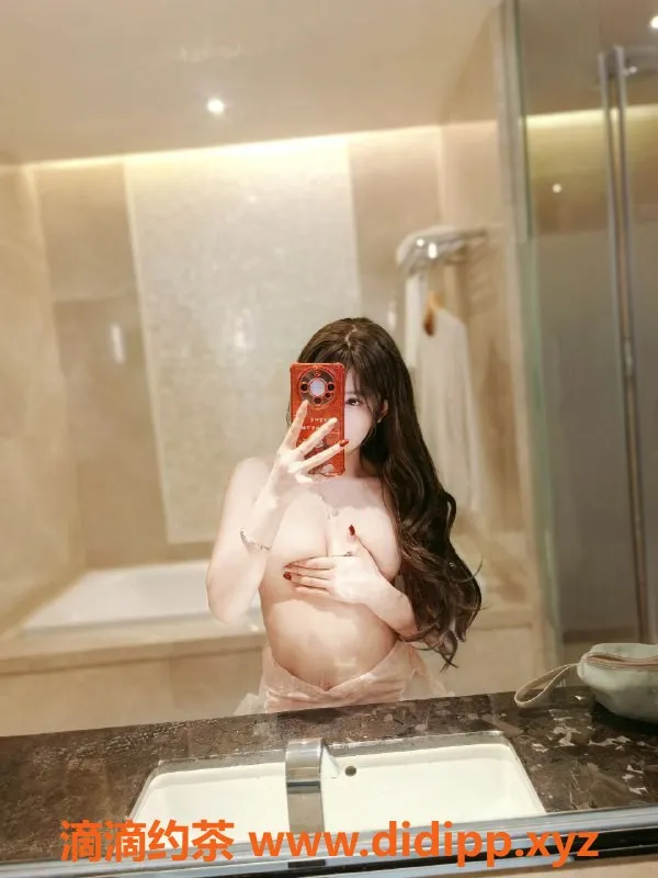 广州楼凤-天河小葡萄，20P嫩妹Cosplay服务荐