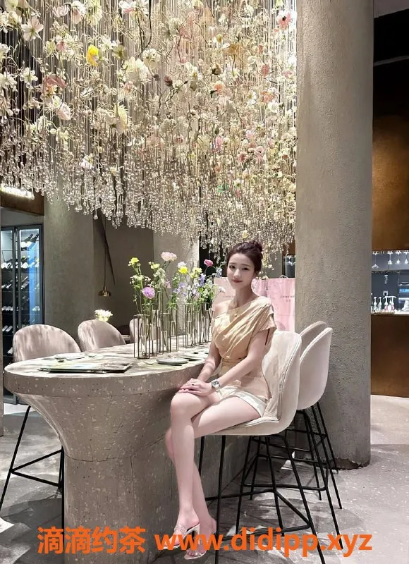 杭州楼凤-一江春水 21岁模特 高挑火辣，私密课程服务