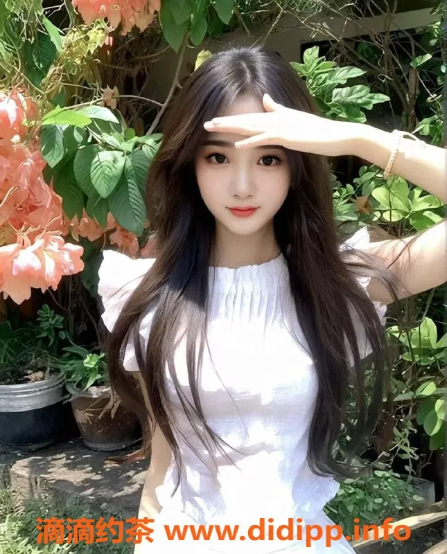 北京楼凤-朝阳纯欲风瑜伽教练林菲儿，165CM C罩杯，1500元