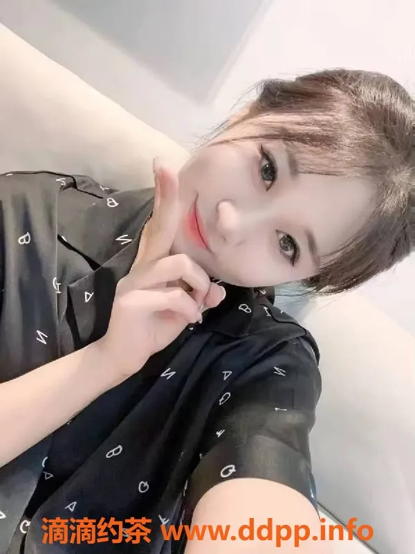 厦门楼凤-思明达可儿｜185cm车模大胸美女，800元服务