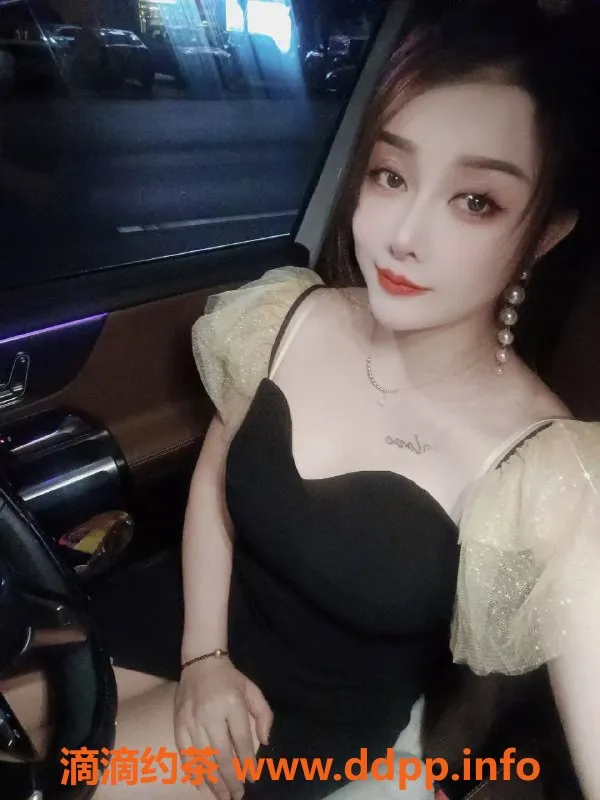 南昌楼凤-红谷滩御姐婷婷，25岁，160cm，46kg，服务多样