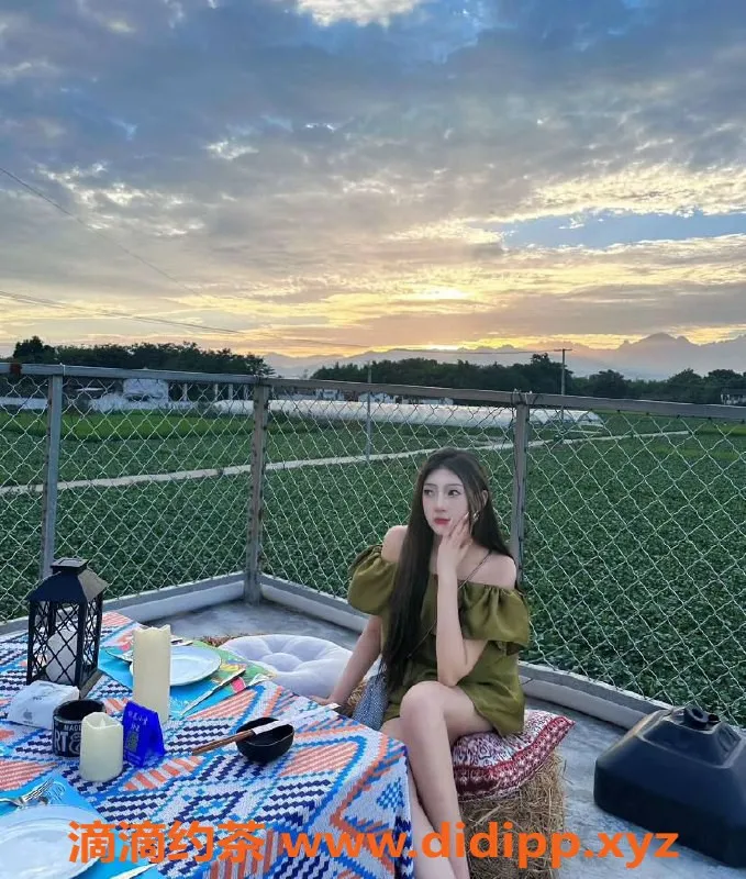 成都楼凤-武侯区依依，19岁 C罩杯嫩妹服务，7P起