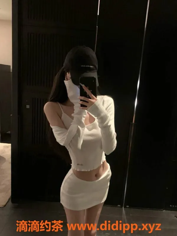 昆明楼凤-西山区名井南，800P陪浴，口交服务