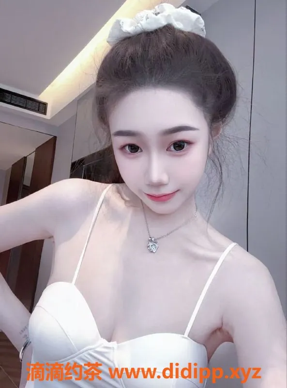 广州楼凤资源信息,广州大学学妹小馒头，身高170，19岁粉嫩身材