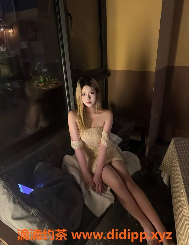 杭州楼凤资源信息,上城鱼鱼：丰满巨乳嫩妹，舌吻互舔体验！