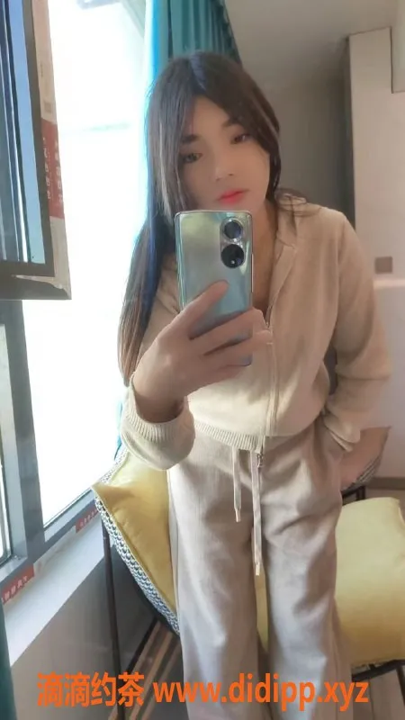 西安楼凤-雁塔小小，服务超赞，身材出众！