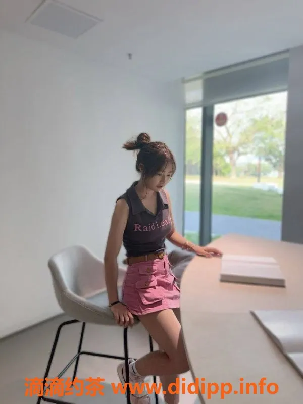 广州楼凤-天河奶兔老师，800起优质服务等你来体验！