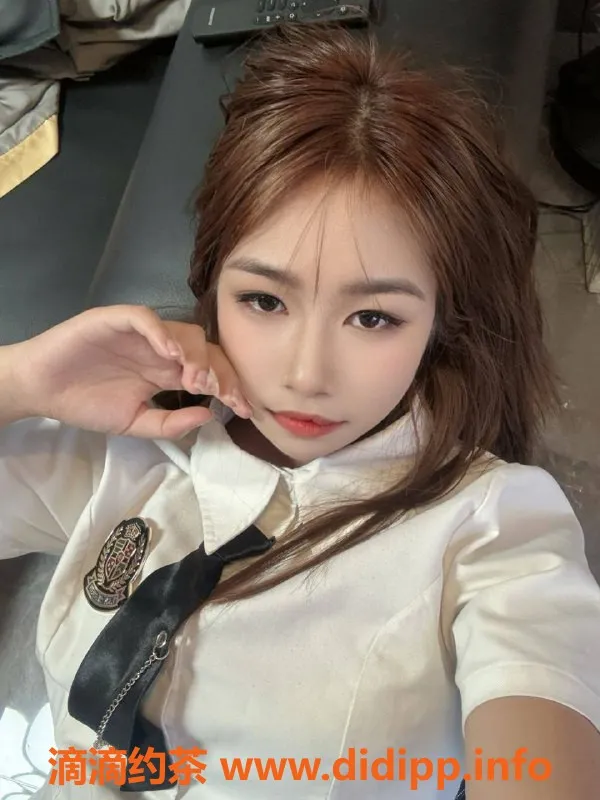 广州楼凤-天河奶兔老师，800起优质服务等你来体验！