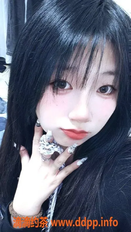 长沙楼凤资源信息,雨花区18岁柚子，166cm C杯，陪浴服务500p起