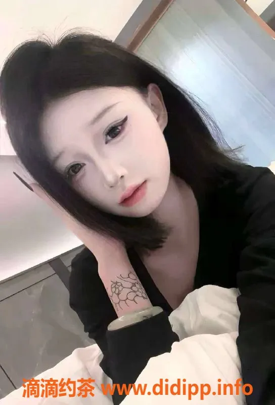 长沙楼凤-开福区19岁欣欣，身高166cm体重44，热情服务600p