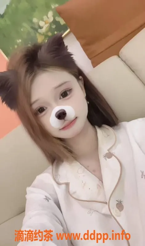 长沙楼凤-开福区19岁欣欣，身高166cm体重44，热情服务600p