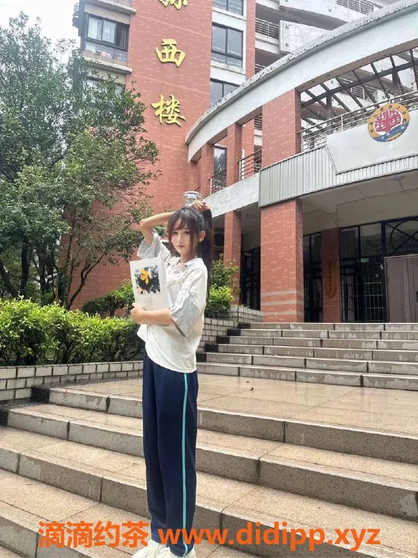 广州楼凤-天河嫩妹萝莉温，2200元体验真服务