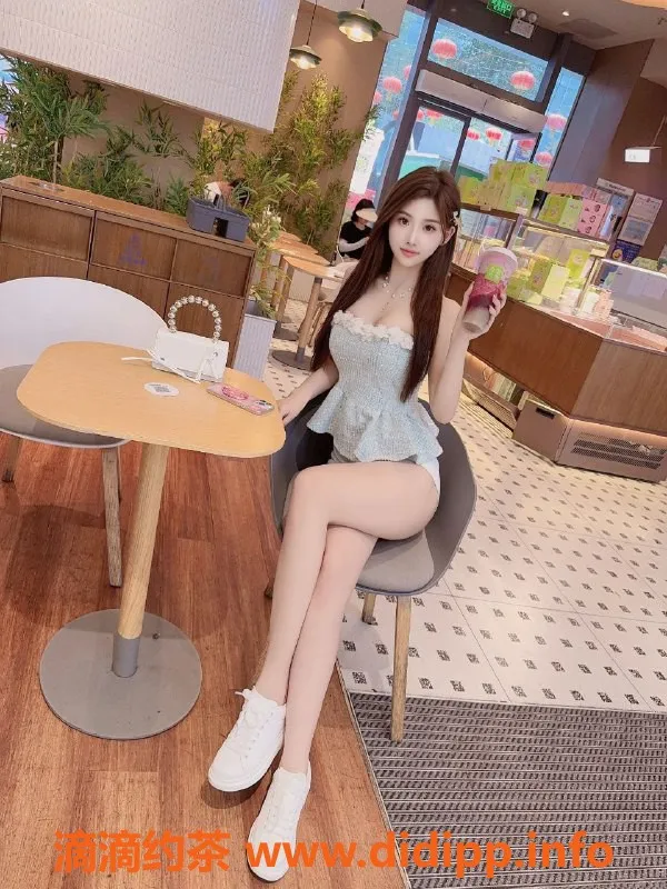 深圳楼凤-南山蓝白白，私聊看真相！