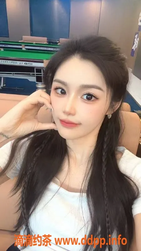 长沙楼凤-梦露，20岁雨花区美女，身高162，94斤，服务多样