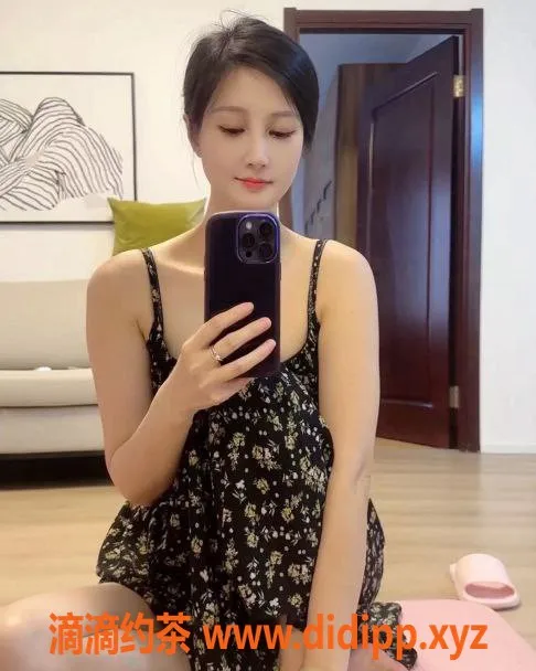 北京楼凤-朝阳娟娟，26岁女友型，高挑身材800元体验