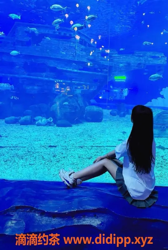 杭州楼凤-杭州嫩妹糖宝，170cm C罩杯，1200元起