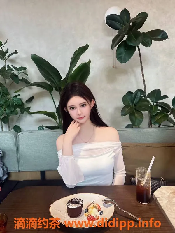 厦门楼凤资源信息,思明区美姬琳娜，172高36D胸，性感诱惑只要600元