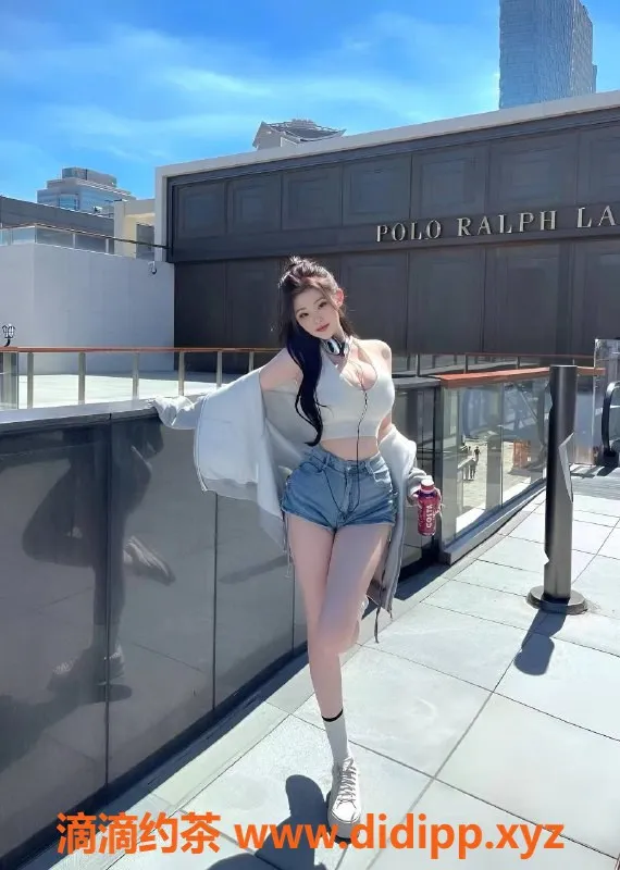 厦门楼凤-思明区大奶牛：170高、36E巨乳，600元起