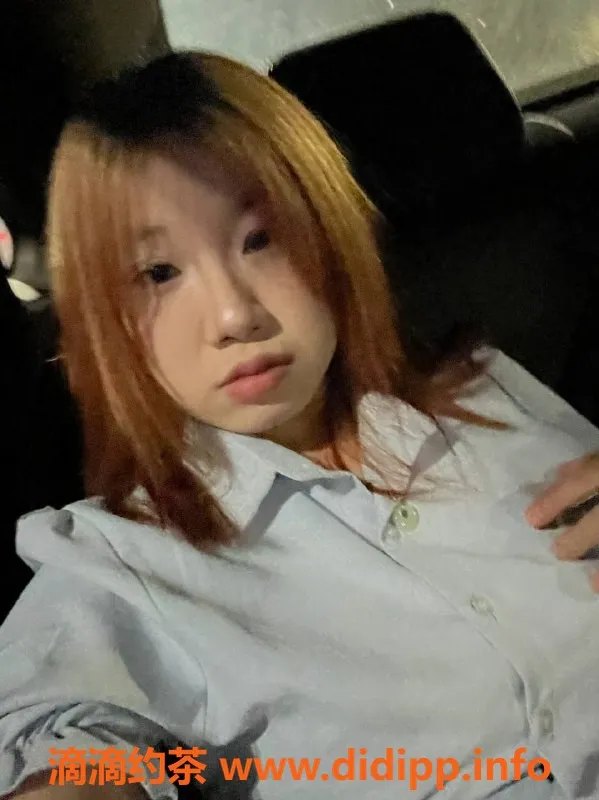 广州楼凤-海珠嫩妹小奶糕，700元轻松约！