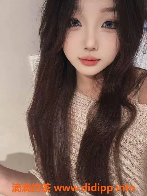 杭州楼凤资源信息,上城嫩妹佳佳：900元体验大长腿与舌吻服务